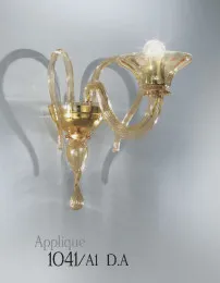 Applique avec cristal décoration ambre à la lumière