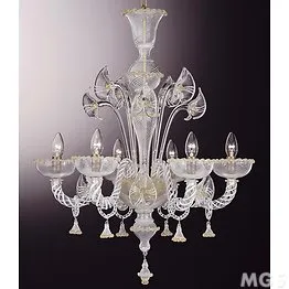 Lustre en filigrane avec décoration d'or à six lumières