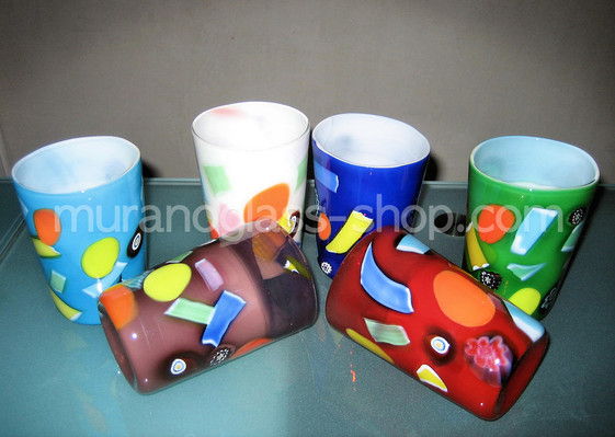 Verres Harlequin, Ensemble de six verres colorés
