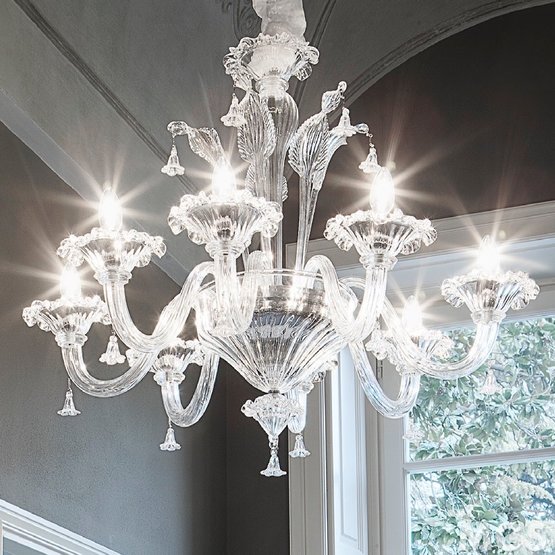 Patrini Chandelier, Blanc laiteux et lustre en cristal avec huit lumières
