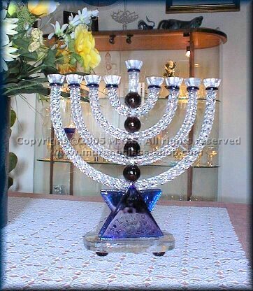 Hanukk2003, Candélabre juif avec neuf lumières (hanukk.