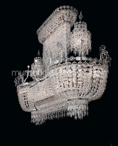 2819 lustre, Lustre dramatique spectaculaire