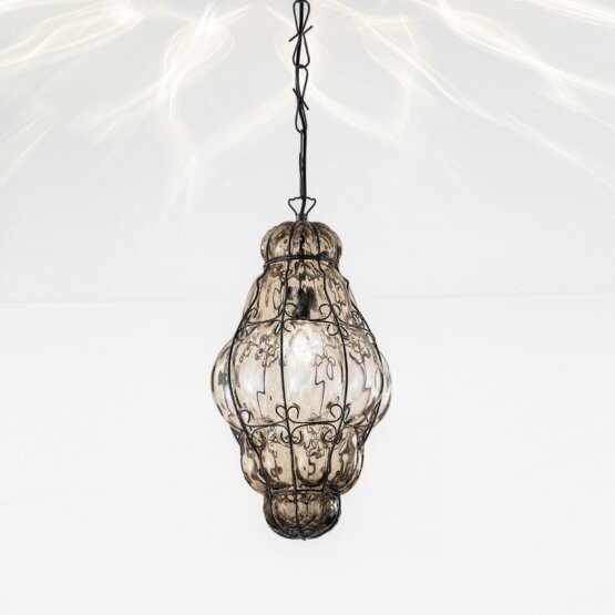 lanternes vénitiennes, Lanterne couleur cristal fumé avec finitions en acier brut