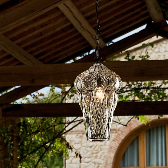 Lanterne Tiepolo, Lanterne en cristal avec des finitions en acier rugueux