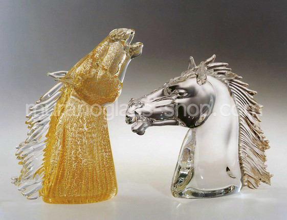 têtes de chevaux, Tête de cheval décoré d'or