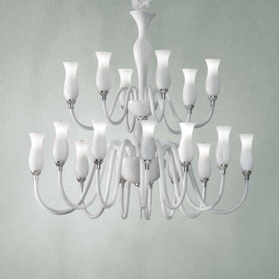 Lustre Teodato, Lustre à dix-huit lumières