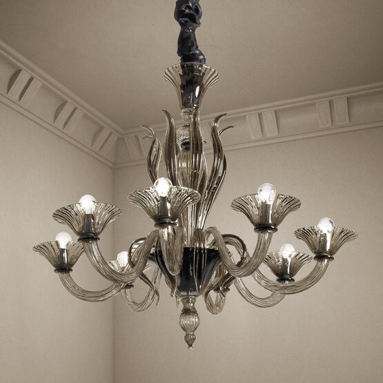Lustre Pisani, Huit lumières blanc laiteux ivoire et couleur or