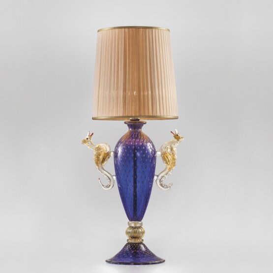 Lampe à poser Aegon, Lampe de table de couleur bleue avec décoration dorée
