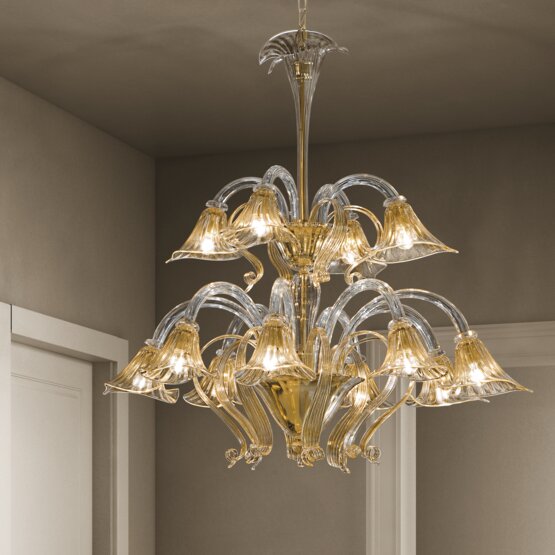 Lustre Grimani, Lustre à douze lumières de couleur ambre
