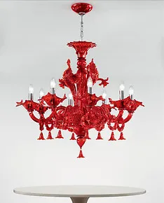 Lustre rouge à cinq lumières