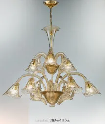 Lustre en cristal à neuf lumières à décor ambre