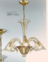 Lustre en cristal avec trois lumières à décor ambre
